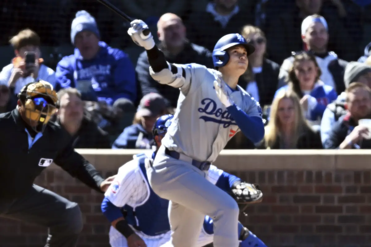 ▲道奇大谷翔平連續2場比賽敲出全壘打，單手開轟怪力震撼美媒專家。（圖／美聯社／達志影像）