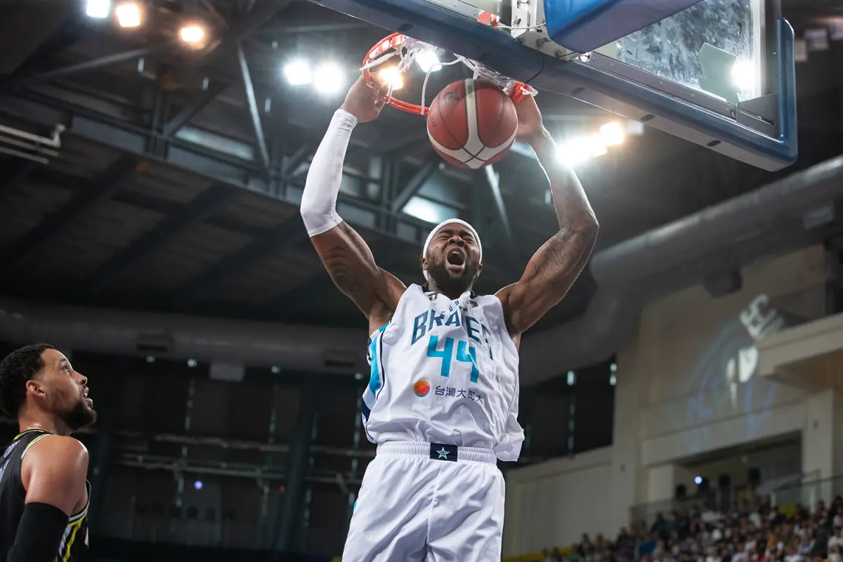 ▲富邦勇士今日選用3名大洋將登錄，除了冠軍功臣塞瑟夫和強森之外，還有加入球隊不久的伊貝（Prince Ibeh）。（圖／PLG提供）