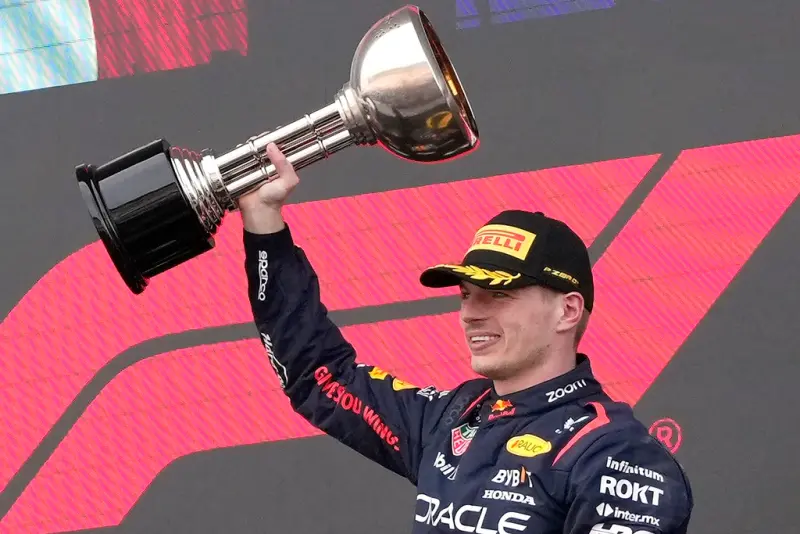 ▲紅牛車隊荷蘭籍車手Max Verstappen連3年拿下日本大獎賽分站冠軍，成為「車神」舒馬克以來的第一人。（圖／美聯社／達志影像）