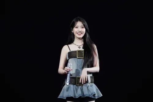 ▲IU覺得第二天歌迷的歡呼,比第一天熱烈。(圖/DAM 엔터테인먼트、寬魚國際) ▲IU覺得第二天歌迷的歡呼,比第一天熱烈。(圖/DAM 엔터테인먼트、寬魚國際)