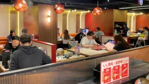 直擊嚮辣台北松江店！晚餐「人潮超過8成」：西門店客人也殺來吃
