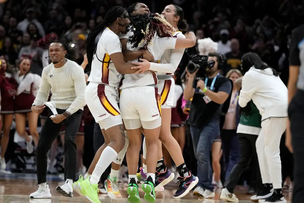 ▲NCAA女籃冠軍戰，南卡羅來納擊敗愛荷華大學，以38勝0敗完美戰績奪冠。（圖／美聯社／達志影像）