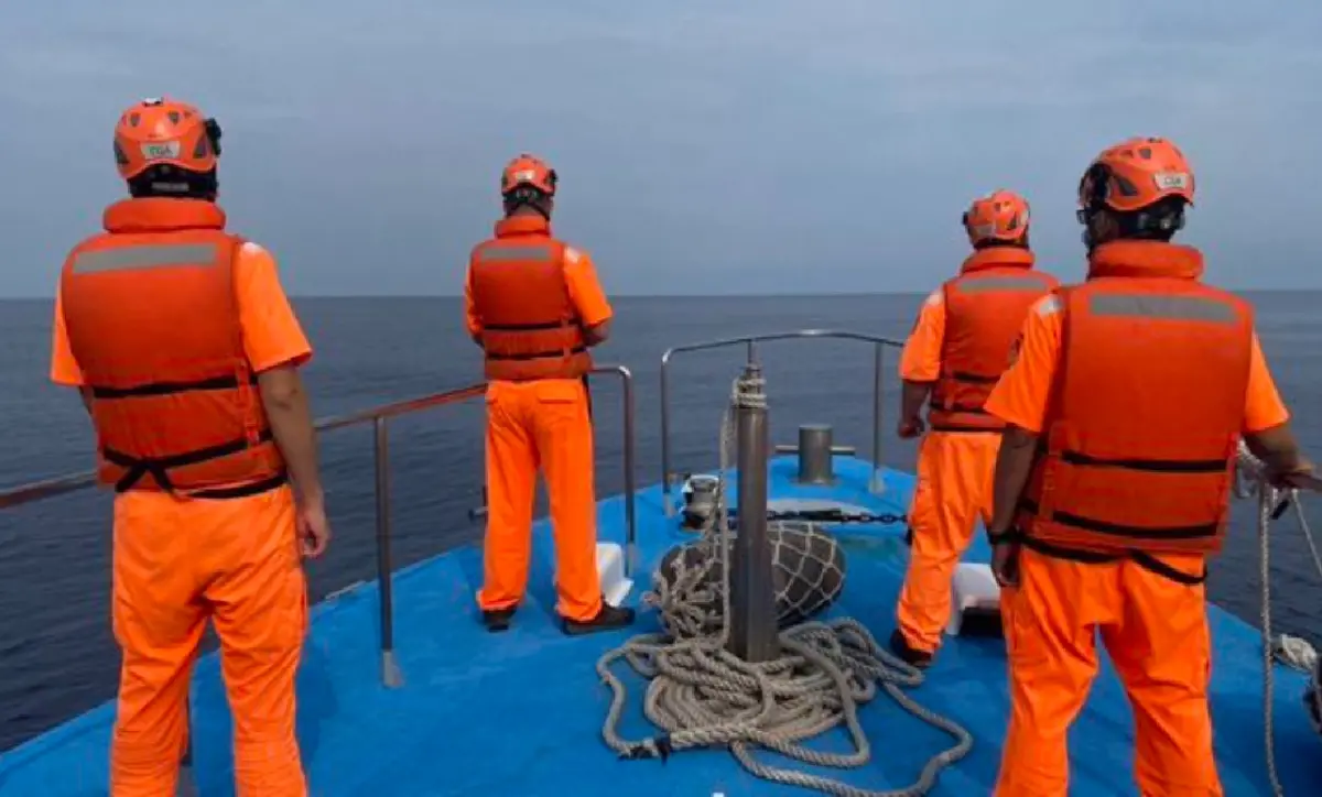 ▲3日上午，花蓮外海發生強震，屏東漁船「鴻興漁號」，疑因遇強震而失聯，今（8日）上午傳來好消息，海巡等單位於發現失聯多天的「鴻興漁號」，目前正由巡護七號伴護返航中。（圖／翻攝畫面）