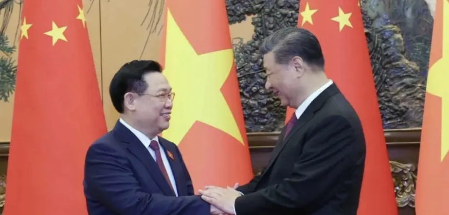 ▲越南國會主席王廷惠（Vuong Dinh Hue，左）8日在北京會見中國國家主席習近平（右）。（圖／翻攝自X）