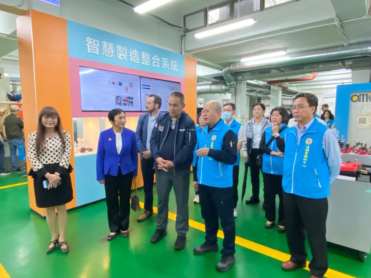 ▲美國海外作戰退伍軍人協會總會長薩明多參訪退輔會職訓中心。（圖／退輔會提供）