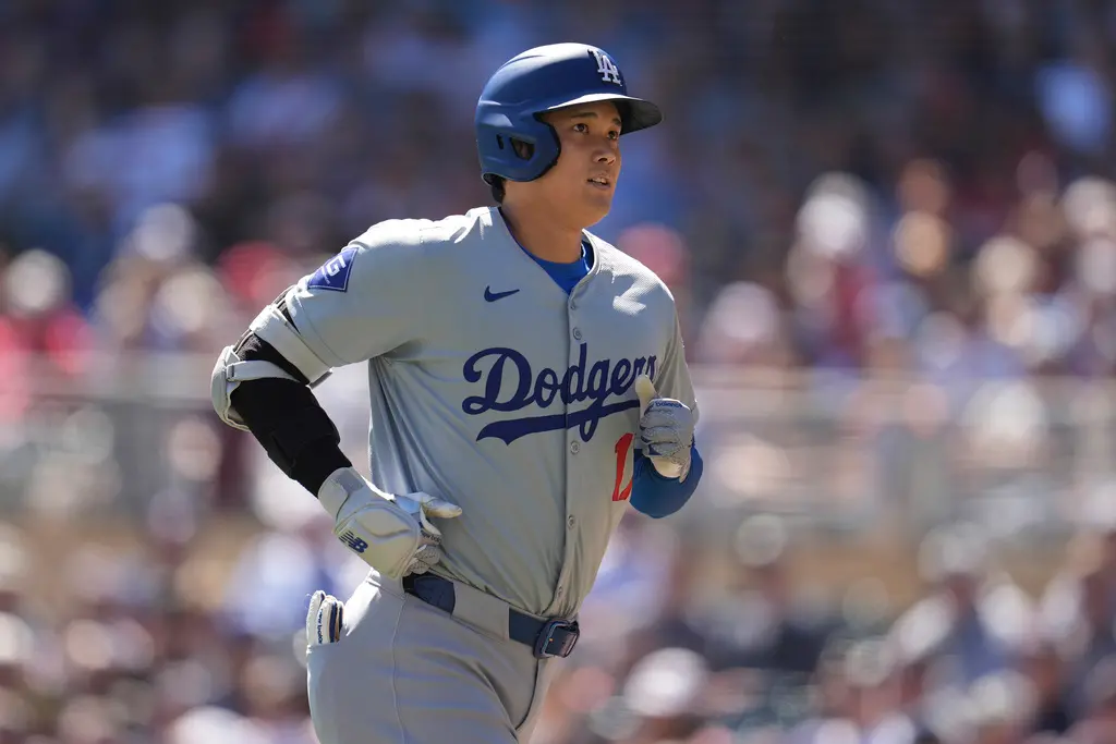 ▲大谷翔平敲出1發二壘安打，個人連7場有安打演出，可惜關鍵第7局他衝本壘，卻被雙城Carlos Correa的傳球阻殺，無緣跑回追平分。（圖／美聯社／達志影像）