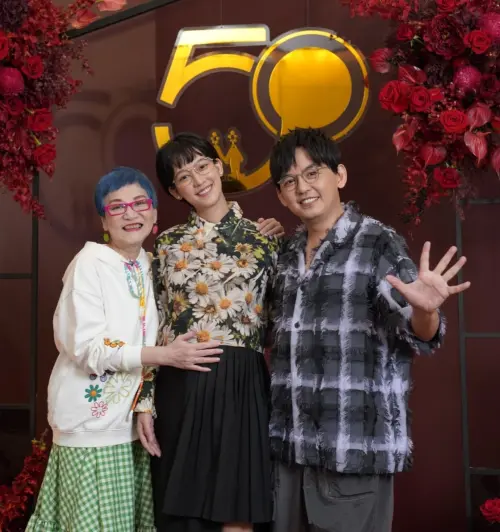 ▲黃子佼的恩師張小燕(左)至今尚未發言。(圖/黃子佼FB) ▲黃子佼的恩師張小燕(左)至今尚未發言。(圖/黃子佼FB)
