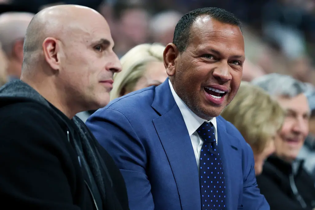 ▲前洋基球星A-Rod（Alex Rodriguez）近日受訪時坦言，對於因禁藥問題可能永遠無法進入名人堂已感到釋懷。現年50歲的他目前是NBA灰狼隊老闆，認為當年的禁賽反而讓他找回了真實的自己。（圖／美聯社／達志影像）