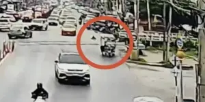 遊客搭泰國嘟嘟車被甩出去！老婦當場身亡　泰國司機自首
