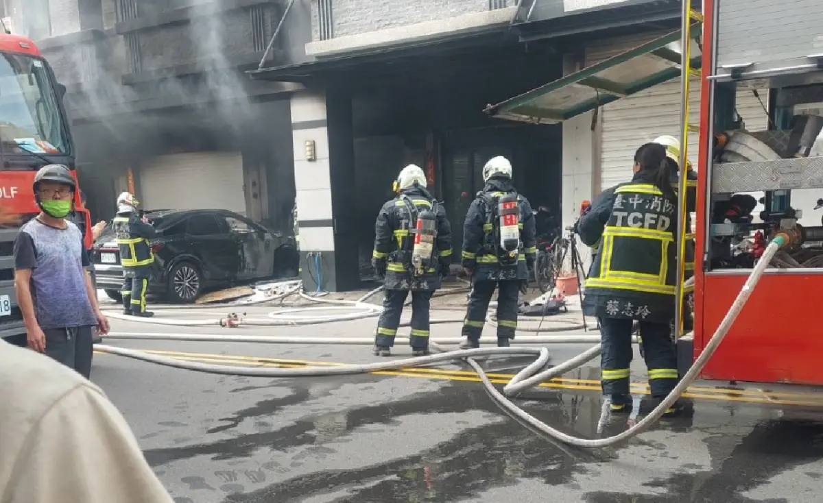 ▲台中大雅區雅楓街民宅發生縱火案，造成3死1傷。（圖／翻攝畫面）