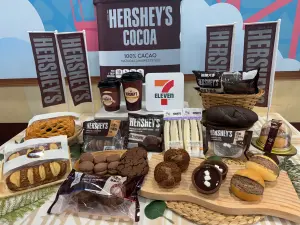 ▲7-11聯名HERSHEY’S還有9款甜點、烘焙商品。（圖／記者鍾怡婷攝）