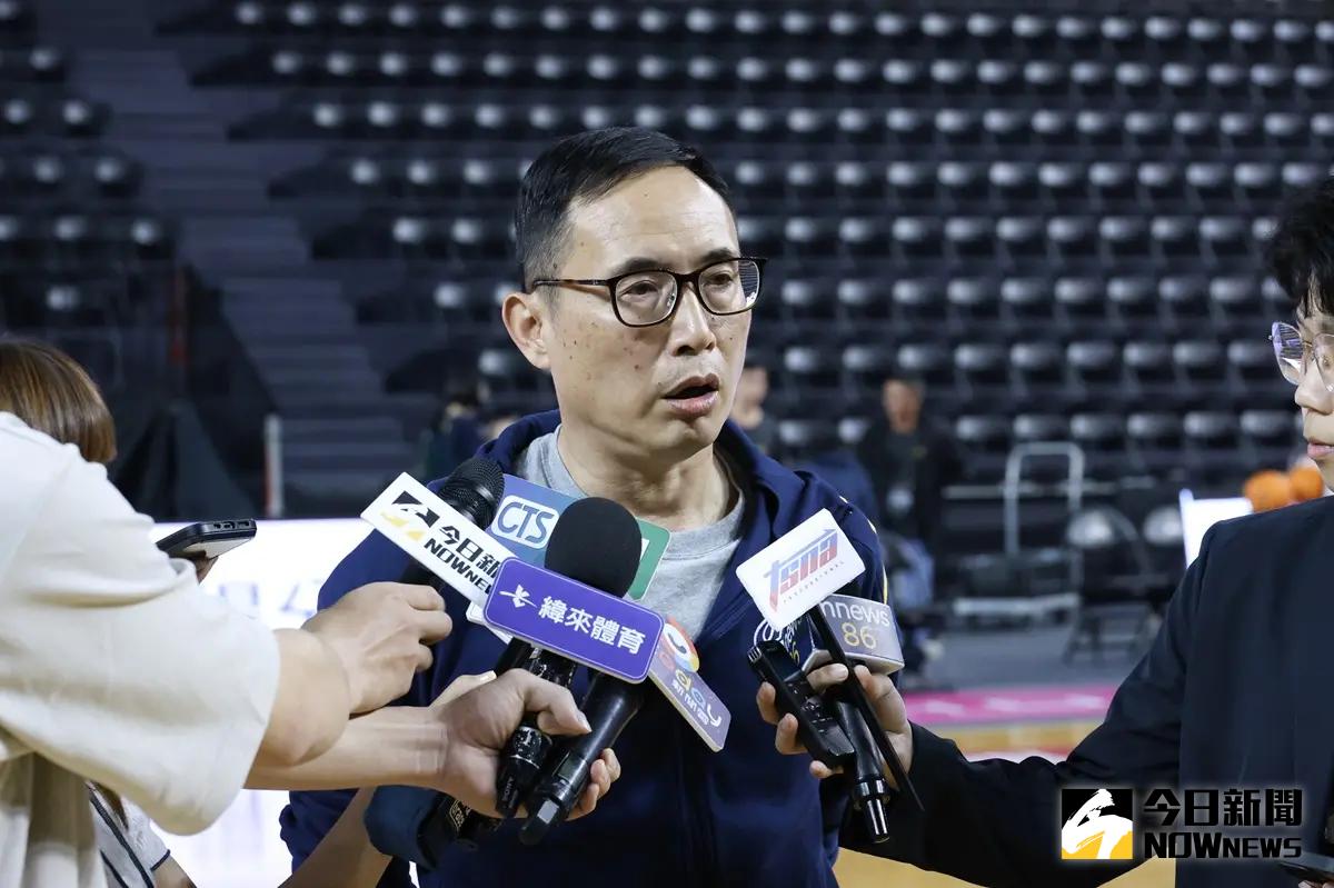 ▲中信特攻籃球隊總經理劉志威更表示，明天大巨蛋職籃首戰票房確定破15600人，也將打破之前由「魔獸」霍華德（Dwight Howard）來台灣後第2場比賽所締造的台灣籃壇票良紀錄。（圖／陳明安攝）