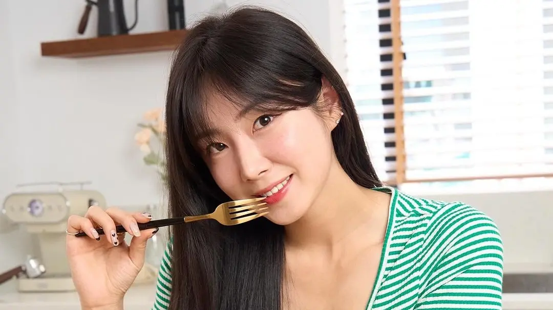 ▲台鋼女神安芝儇超狂收藏全曝光！不僅有「海神」瑪莎拉蒂代步，還有一整個房間的庫柏力克熊、球鞋及棒球帽。（圖／翻攝自安芝儇IG）