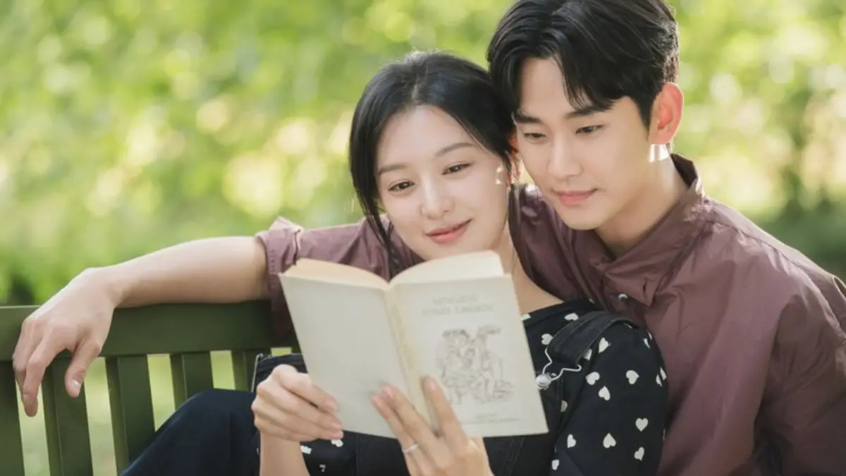 ▲《淚之女王》是近來熱度最高的韓劇，由於是《來自星星的你》編劇朴智恩執筆，兩齣劇的雷同點超多。（圖／Netflix提供）