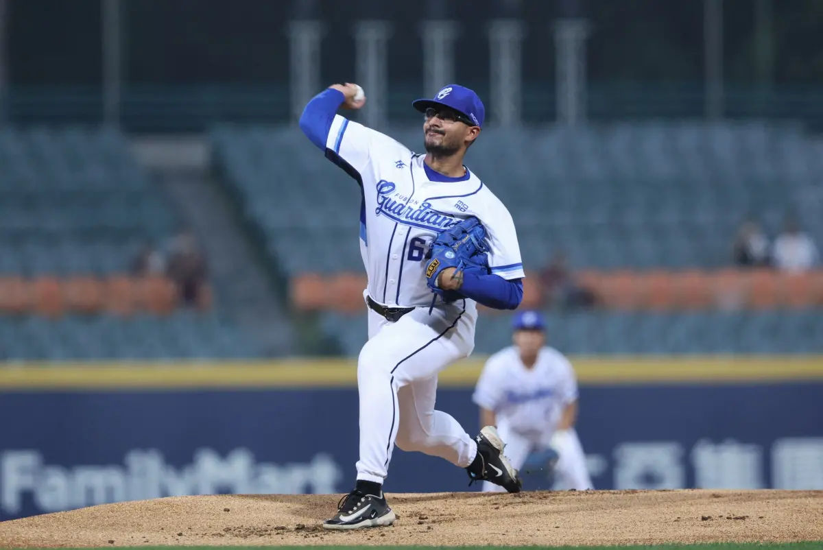 ▲富邦悍將先發洋投羅戈，面對樂天的暴力猿打線，主投7局被敲5支安打沒有失分，且送出7次三振，找回先發王牌風範。（圖／資料照，富邦提供）