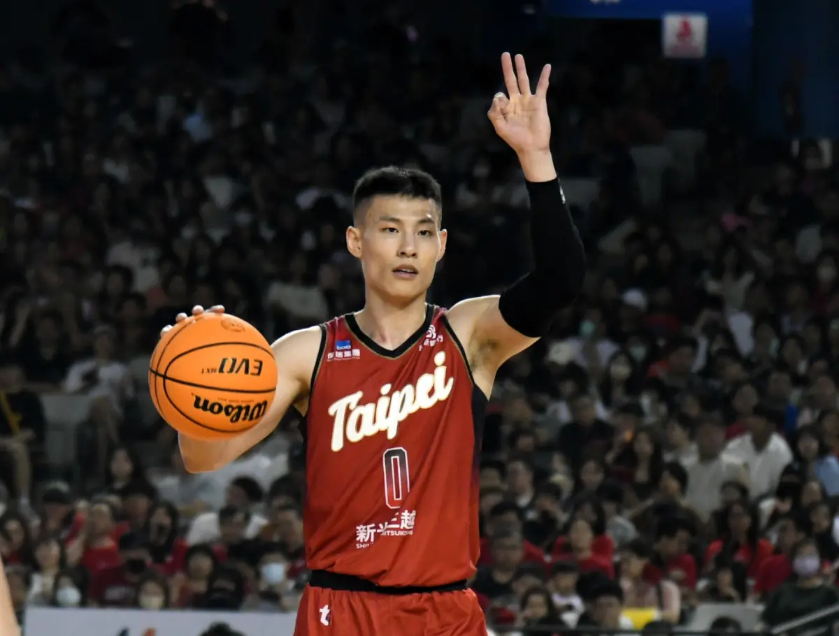 ▲戰神後衛林秉聖手刃老東家，單場16投10中，攻下24分，帶領戰神在主場以80：72拿下比賽勝利。（圖／攝影林調遜）