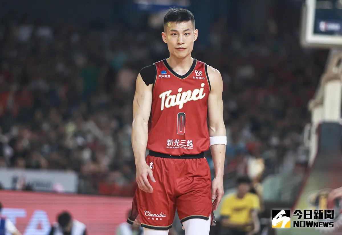 ▲台北戰神後衛林秉聖出色的防守能力，讓他成為T1聯盟中的頂級「大鎖」，他在對上中信特攻的系列賽，能否壓制林韋翰或阿巴西將會是球隊力拚下克上的關鍵。（圖／記者葉政勳攝 , 2024.04.14）