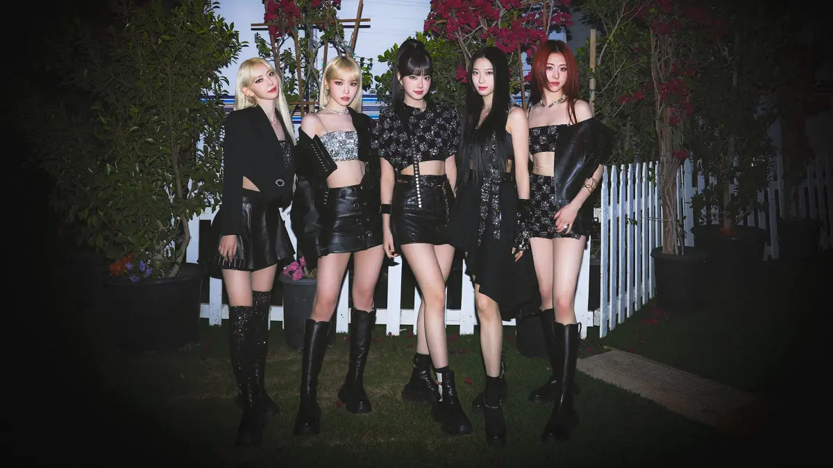 ▲LE SSERAFIM繼BLACKPINK後受邀登上科切拉音樂節，在舞台上開全麥暴露真實唱功。（圖／翻攝自LE SSERAFIM X）