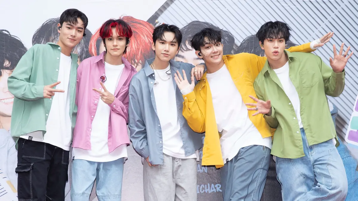 ▲AcQUA源少年舉辦首張專輯簽唱會，團員林毓家（右二）前一天因路況不熟發生自摔車禍。（圖／種子音樂提供）