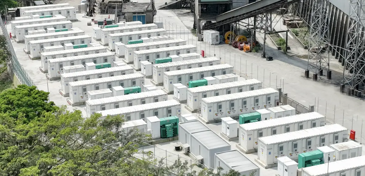 ▲經濟部預告修正《電業登記規則》草案，強化對「特定電力供應業」的管理，要求相關業者在參與電力交易前取得特定電力供應業執照後，若是更大於20MW，更必須要在地方召開說明會，確保民眾清楚規劃。（圖／台泥提供）