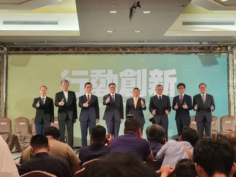 ▲準行政院長卓榮泰（左四）和準副院長龔明鑫（左一）公布第三波內閣人事，分別為左起經濟部郭智輝、數位部長黃彥男、國發會主委劉鏡清、國科會主委吳誠文、金管會主委彭金隆、工程會主委陳金德。（圖／記者葉政勳攝 , 2024.04.16）