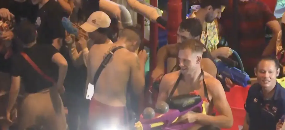 ▲今年是申遺成功後第一個潑水節，泰國政府擴大舉辦本次活動。（圖／翻攝自影片）