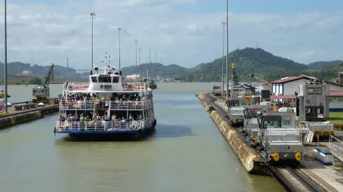 巴拿馬運河「聖嬰少雨缺水」　研議蓋水庫救航運
