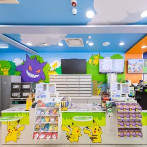 ▲「7-ELEVEN 寶可夢主題店」的完整模樣亮相。(圖/取自7-ELEVEN 臉書) ▲「7-ELEVEN 寶可夢主題店」的完整模樣亮相。(圖/取自7-ELEVEN 臉書)