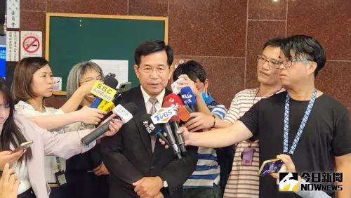 變相廢除服儀規定?潘文忠舉2例駁:應成「美感教育」一環