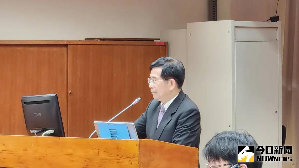 ▲教育部長潘文忠今（17）日表示，少子化成大專院校最大難題，117學年大一新生將剩下15.7萬人。（圖／記者李琦瑋攝，2024.04.17）