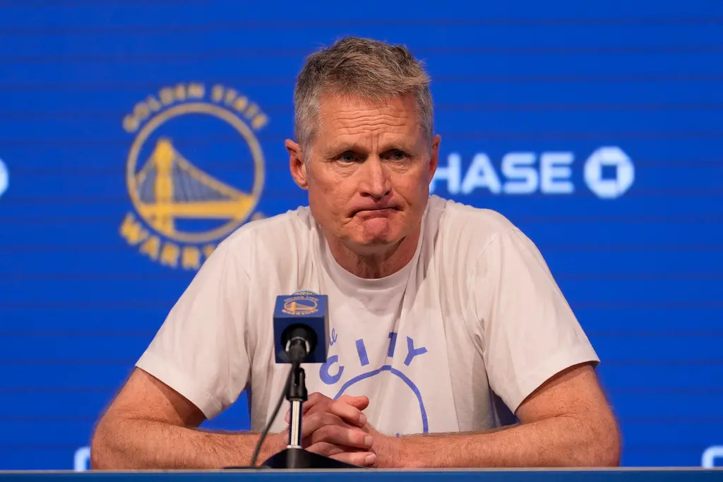 ▲金州勇士在附加賽遭到沙加緬度國王淘汰，今年季後應該會有大動作，主帥Steve Kerr賽後受訪時表示自己現在還無法思考這些。（圖／美聯社／達志影像）