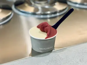 全台唯一必比登冰淇淋!台中MINIMAL春季菜單:-196℃起吃7種溫度 ▲全店只有主廚萬士傑Arvin可以把gelato塑造成獨特的可頌模樣。(圖/記者蕭涵云攝)