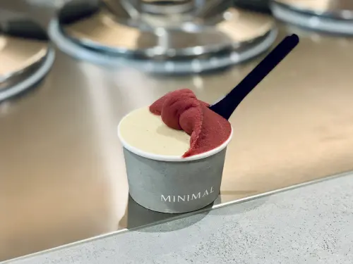 全台唯一必比登冰淇淋!台中MINIMAL春季菜單:-196℃起吃7種溫度 ▲全店只有主廚萬士傑Arvin可以把gelato塑造成獨特的可頌模樣。(圖/記者蕭涵云攝)