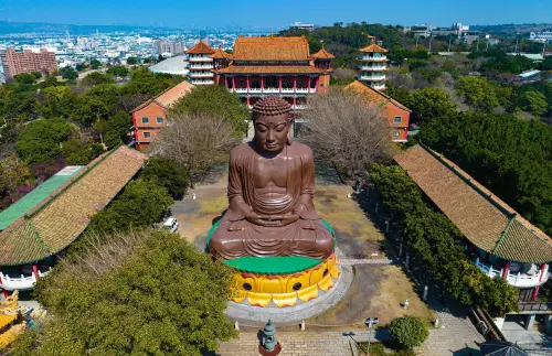 ▲老字號的八卦山風景區是彰化人的後花園，近來完成大佛門面整修，縣府舉辦月影燈季等活動刺激觀光。（圖／彰化縣政府提供，2024.04.18）