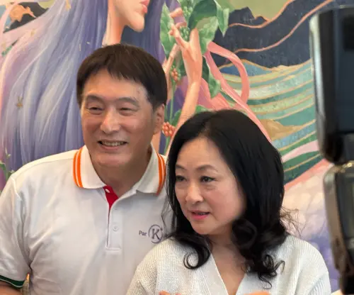 ▲統一董事長羅智先（左）、美麗事業董事長高秀玲（右）。（圖／記者鍾怡婷攝）