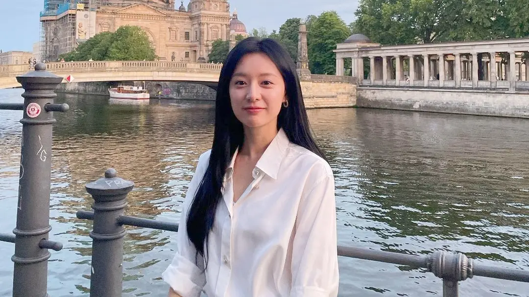 ▲金智媛在《淚之女王》中與金秀賢的互動深受觀眾喜愛，《NOWnews今日新聞》特別盤點4組與金智媛合作的「歷代男朋友」，包含晉久、池昌旭、孫錫久、朴敘俊等。（圖／翻攝自金智媛IG）