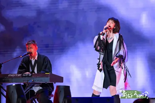 ▲▼JS入行25年,至今沒有離開音樂圈,妹妹Sophia(上下圖右)已經升格人母。(圖/JS臉書) ▲▼JS入行25年,至今沒有離開音樂圈,妹妹Sophia(上下圖右)已經升格人母。(圖/JS臉書)