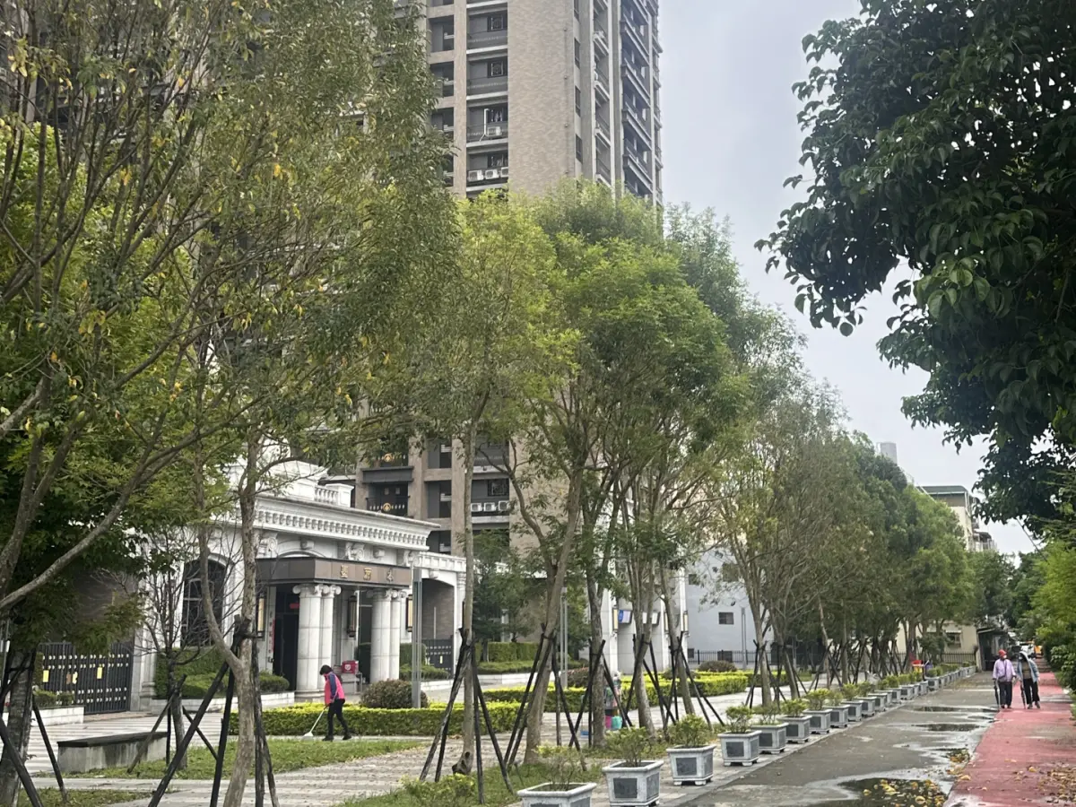 ▲桃園八德擴大重劃區因價格親民，加上又有捷運綠線及國道交流道等交通建設加持，近年吸引不少雙北外溢族來此買房。（圖／資料照片）