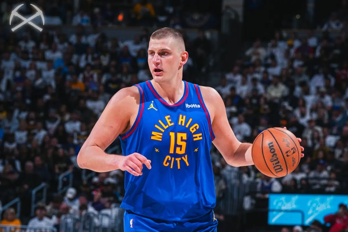 ▲丹佛金塊中鋒Nikola Jokic全場攻下32分12籃板7助攻，靠著對籃板的鞏固、牢牢掌控比賽節奏，成為金塊第三節逆轉的關鍵。（圖／翻攝自丹佛金塊X）