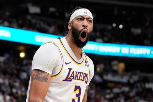 湖人0:2陷出局絕境!Anthony Davis怒批攻守失序 主帥:我不同意