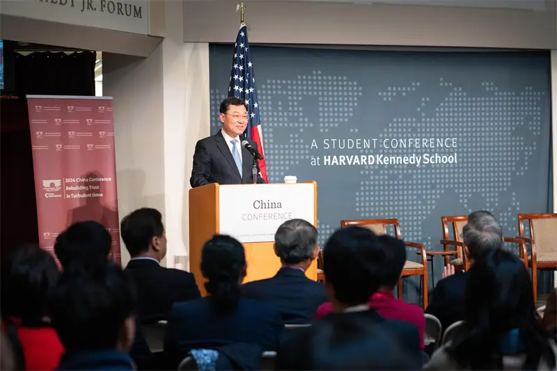 ▲中國駐華府大使謝鋒4月20日出席哈佛大學的論壇。（圖／取自中國駐美大使館官網）