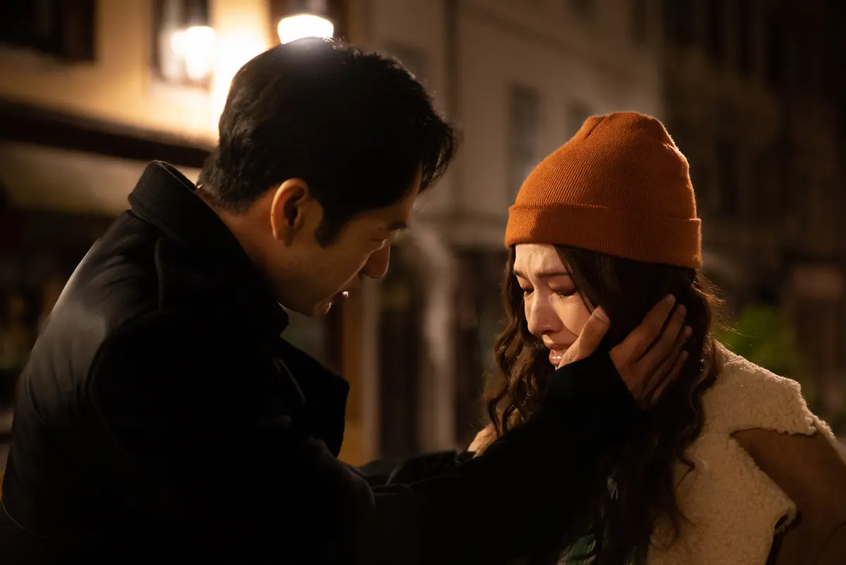 ▲《不夠善良的我們》路斯明（左）在社群上開約許瑋甯速食店偷情，為戲宣傳。（圖／公視、MyVideo提供）