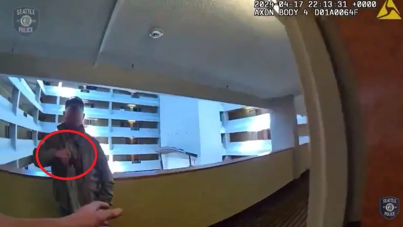 ▲美國67歲男子約女童開房間，遇上警方埋伏後是圖掏槍，反被擊斃。（圖／翻攝自Ｘ）