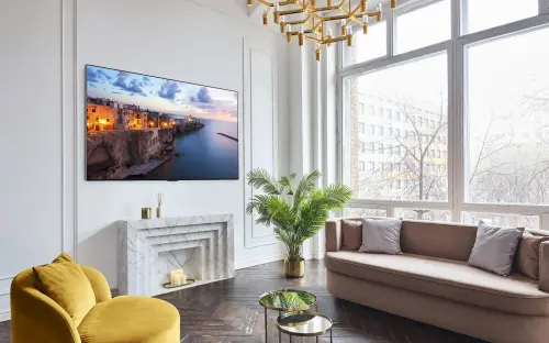 ▲LG電視製造所使用的塑膠中，有20% 屬於再生塑膠，其中LG OLED 系列更採用複合纖維材料和金屬，較相同螢幕尺寸液晶電視大幅減少60% 的塑膠用量。（圖／品牌提供）