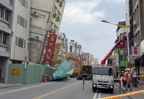 花蓮富凱飯店要拆除！周遭名店被迫歇業　公正包子搬家被讚預言家
