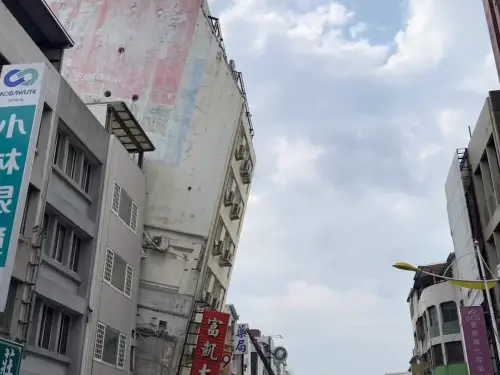 富凱飯店比照天王星拼2週內拆除。(圖/讀者提供) ▲富凱飯店比照天王星拼2週內拆除。(圖/讀者提供)