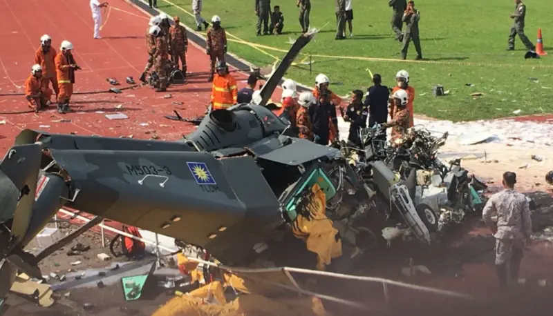 ▲馬來西亞皇家海軍23日發生軍用直升機對撞的事故，造成10人死亡。（圖／翻攝自星洲網）