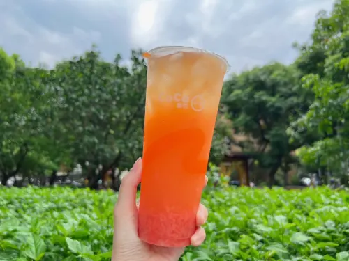 CoCo葡萄柚果粒茶「第2杯0元」!星巴克最新「買一送一」有星冰樂 ▲CoCo都可即將祭出葡萄柚果粒茶、日式杏仁凍茶「第二杯0元」優惠。(圖/CoCo都可提供)