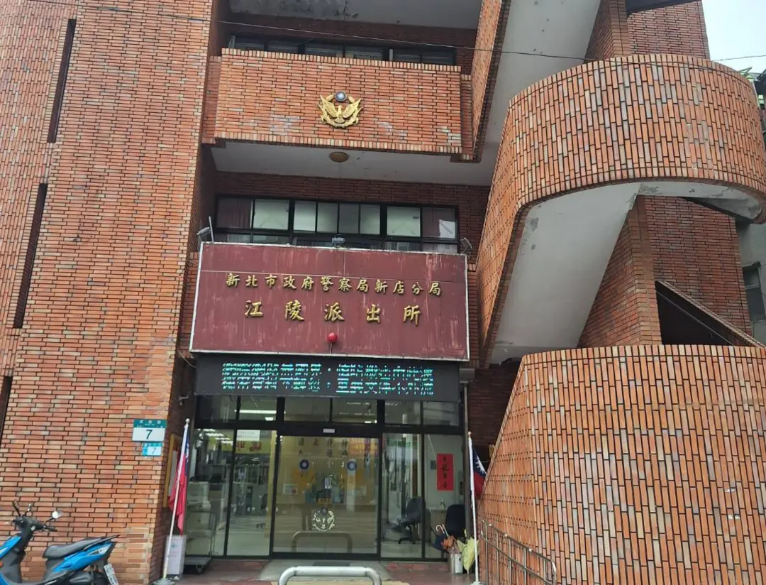 ▲一名自稱「阿肥」的黃姓護理師，以十名發文在PTT發文爆料，台北慈濟開刀房護理師在病患麻醉期間圍觀病人的生殖器或隆出來的奶，甚至拍攝照片瘋狂搓揉。（圖／翻攝google map）