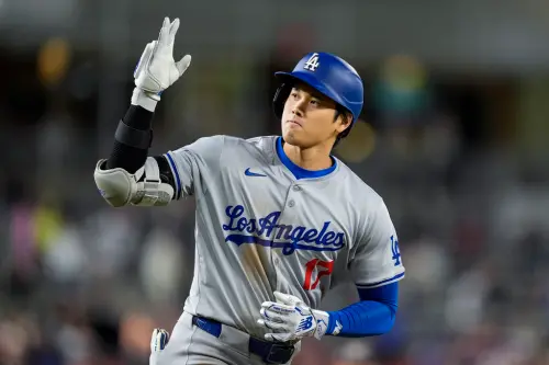 ▲大谷翔平怪力敲450英尺陽春砲!是道奇本季最遠轟,擊球初速達到191公里也相當驚人。(圖/美聯社/達志影像) ▲大谷翔平怪力敲450英尺陽春砲!是道奇本季最遠轟,擊球初速達到191公里也相當驚人。(圖/美聯社/達志影像)